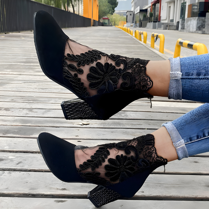 Lynora | Talons Orthopédiques