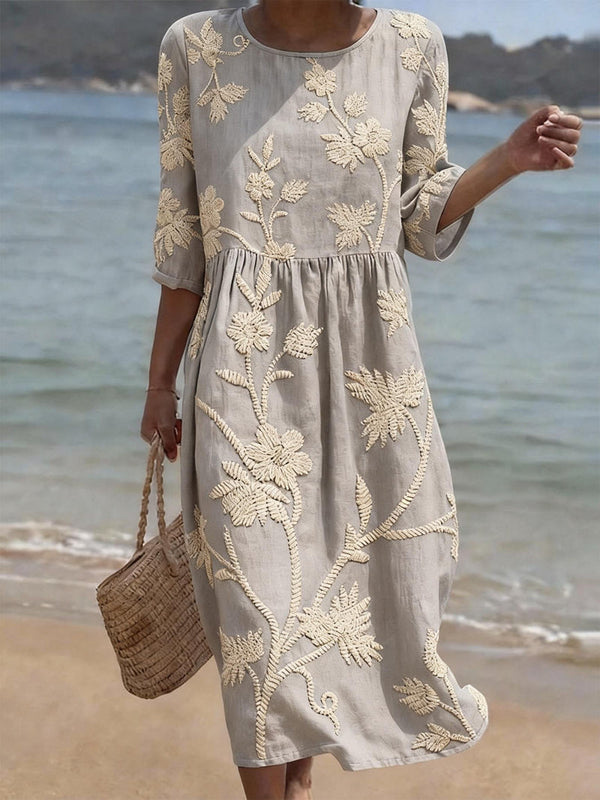Robe fleurie douce avec une coupe confortable
